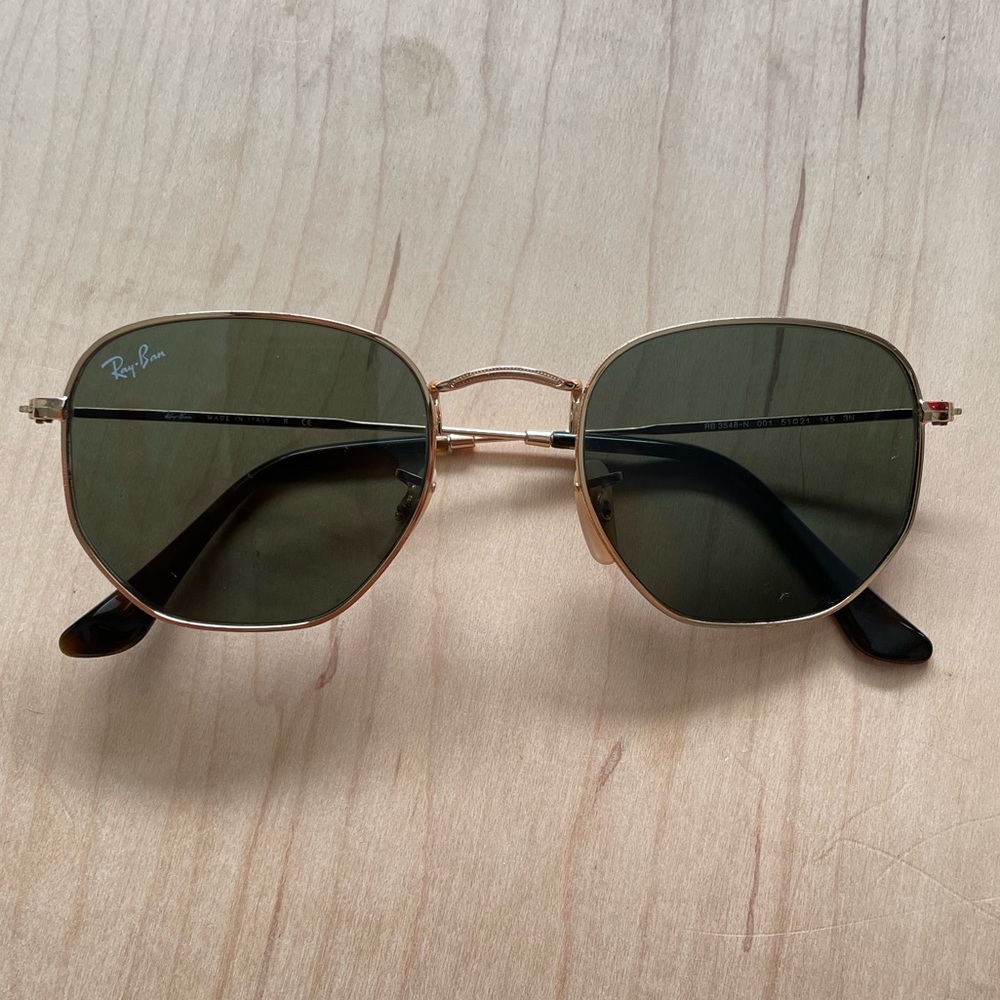 RAY BAN- HEXAGONAL LEGEND GOLD